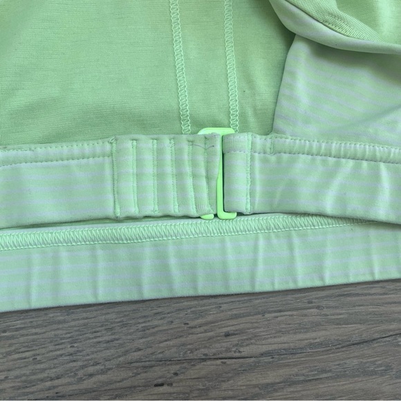 Lululemon Hook Stripe Faded Zap Green Striped Sports Bra Sz 8 - Picture 4 of 5